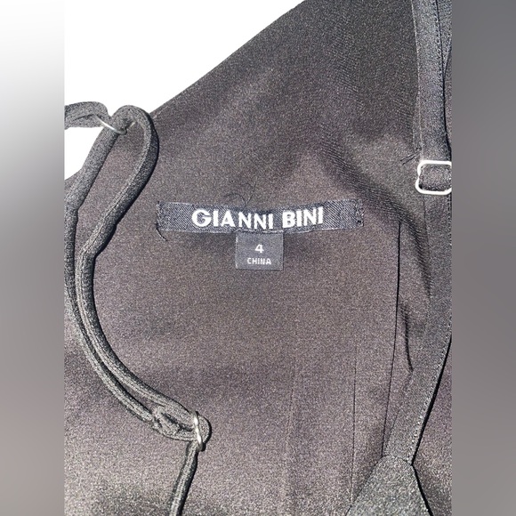 ‼️NWT‼️ GIANNI BINI | Little Black Dress | Size 4 - Picture 3 of 6
